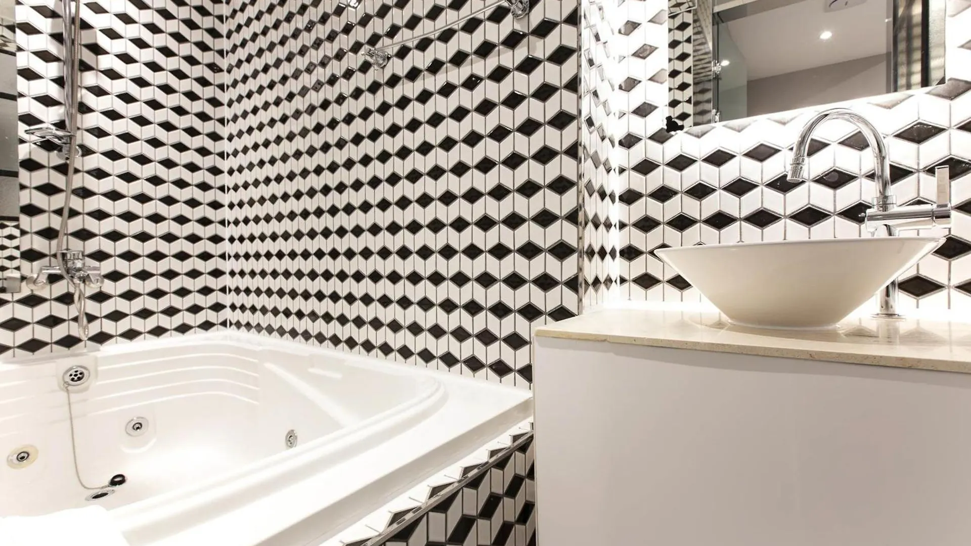 Brown Dot Hotel Incheon Gyeyang 3*,
